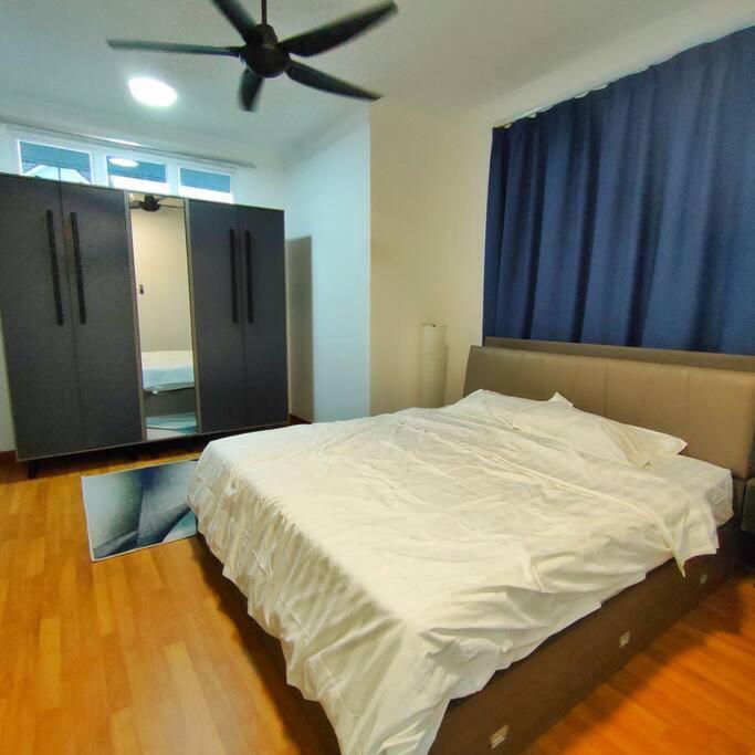 3 Storey Swimming Pool&Projector House Setia Alam Shah Alam Exteriör bild
